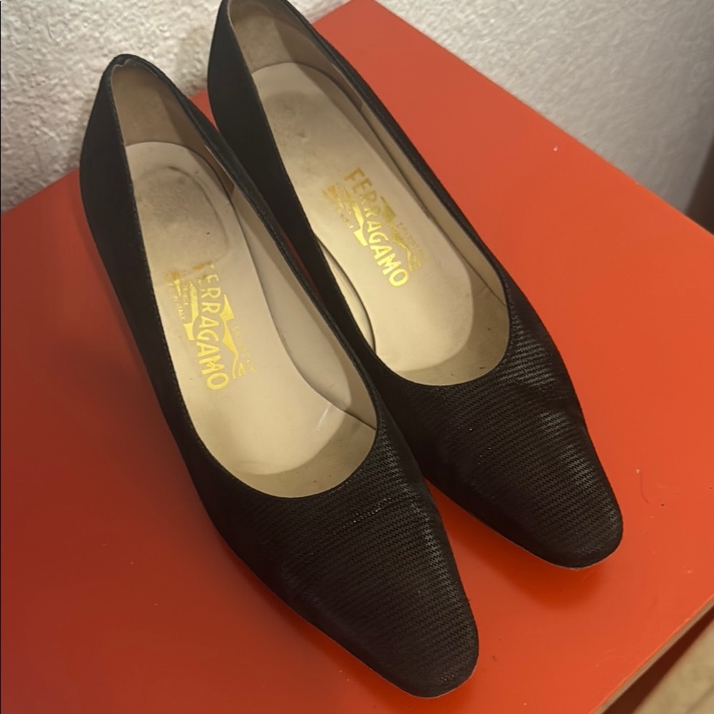 Salvatore Ferragamo vintage Women's Black Shoes
